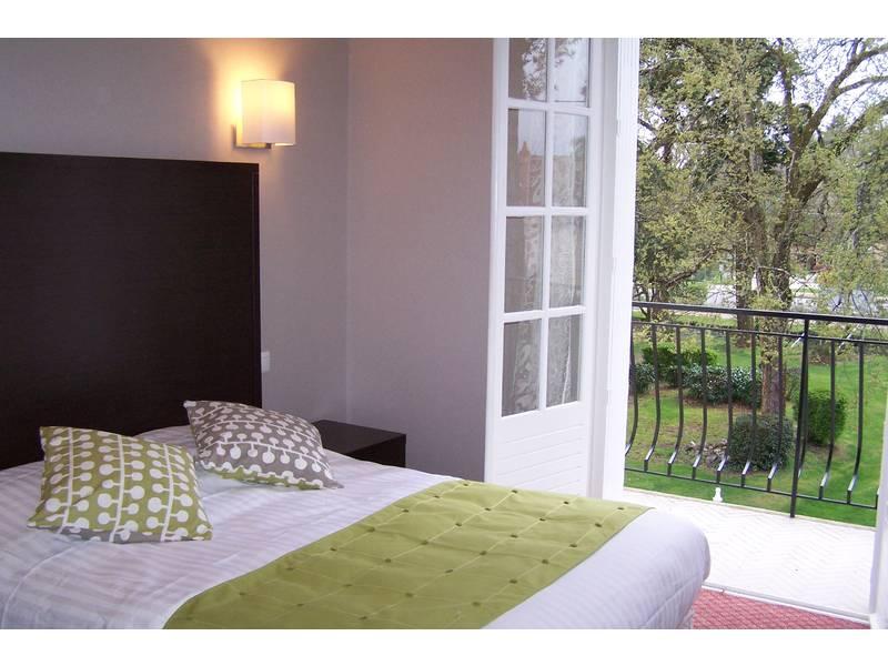Logis Hotel Restaurant Le Parc Salbris Exterior photo