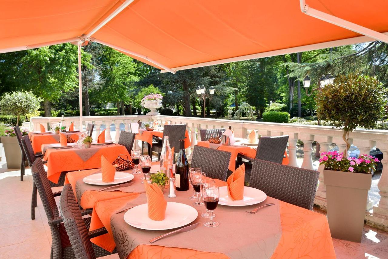 Logis Hotel Restaurant Le Parc Salbris Exterior photo
